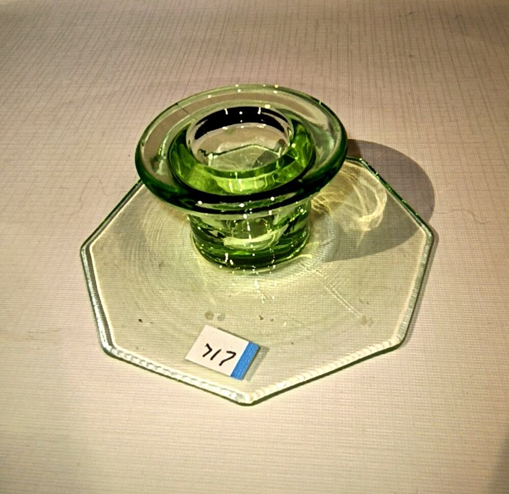 717  Candlestick Holder UV Reactive Octagon base